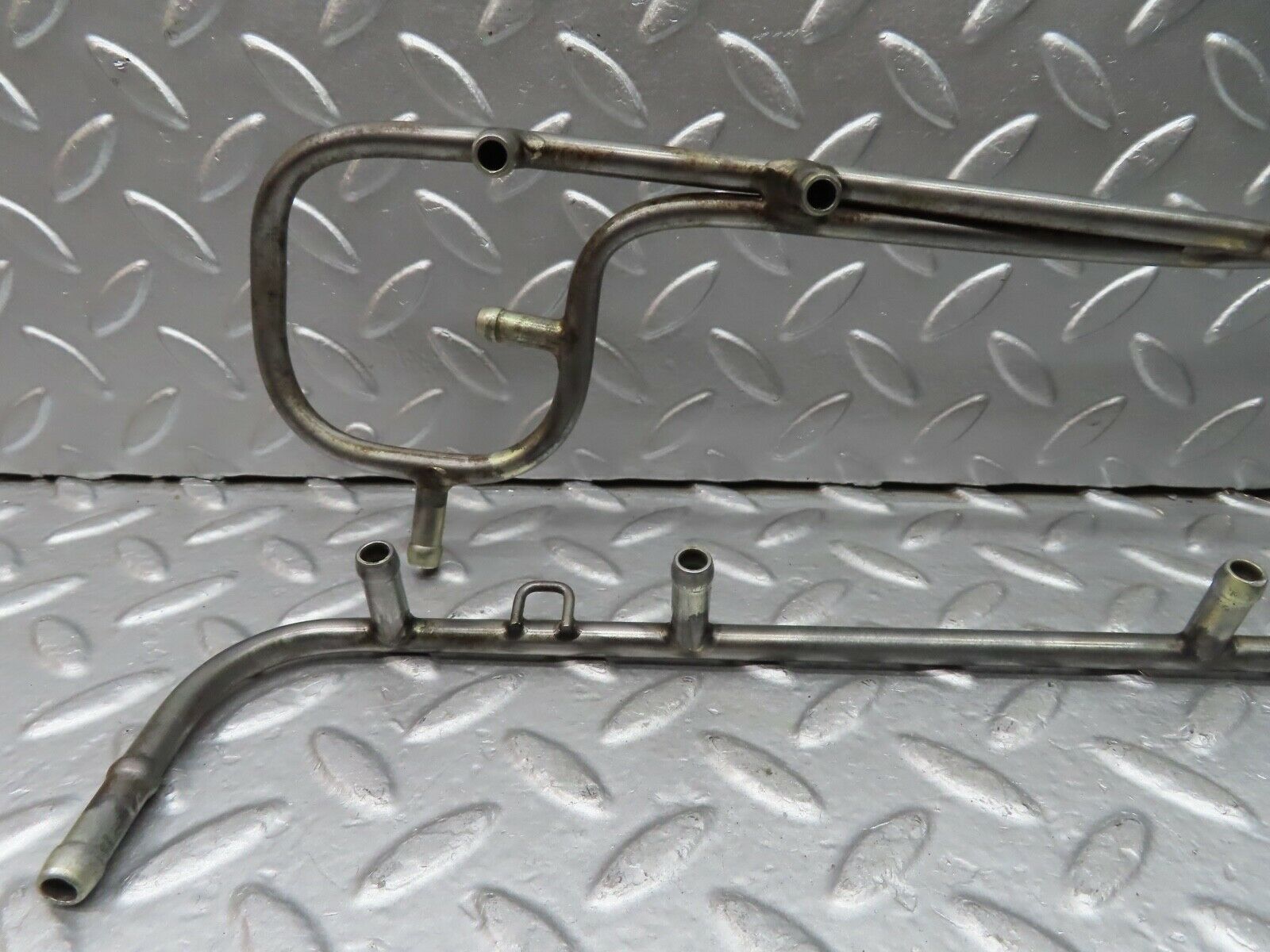 20685 Mercedes-Benz R107 450SL Fuel Injector Pipe Pair