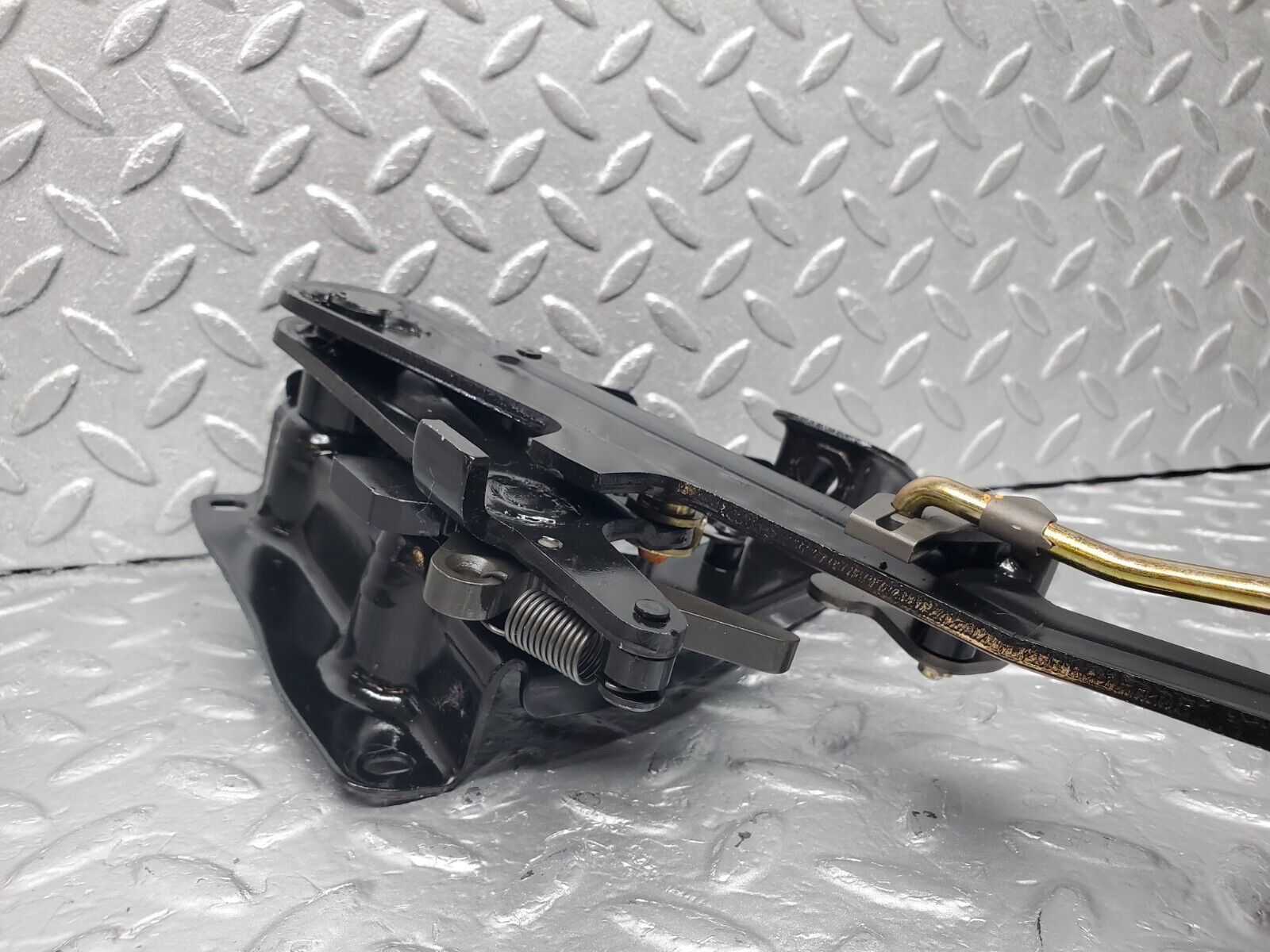 45832 Mercedes-Benz W126 420SE Handbrake Regulator