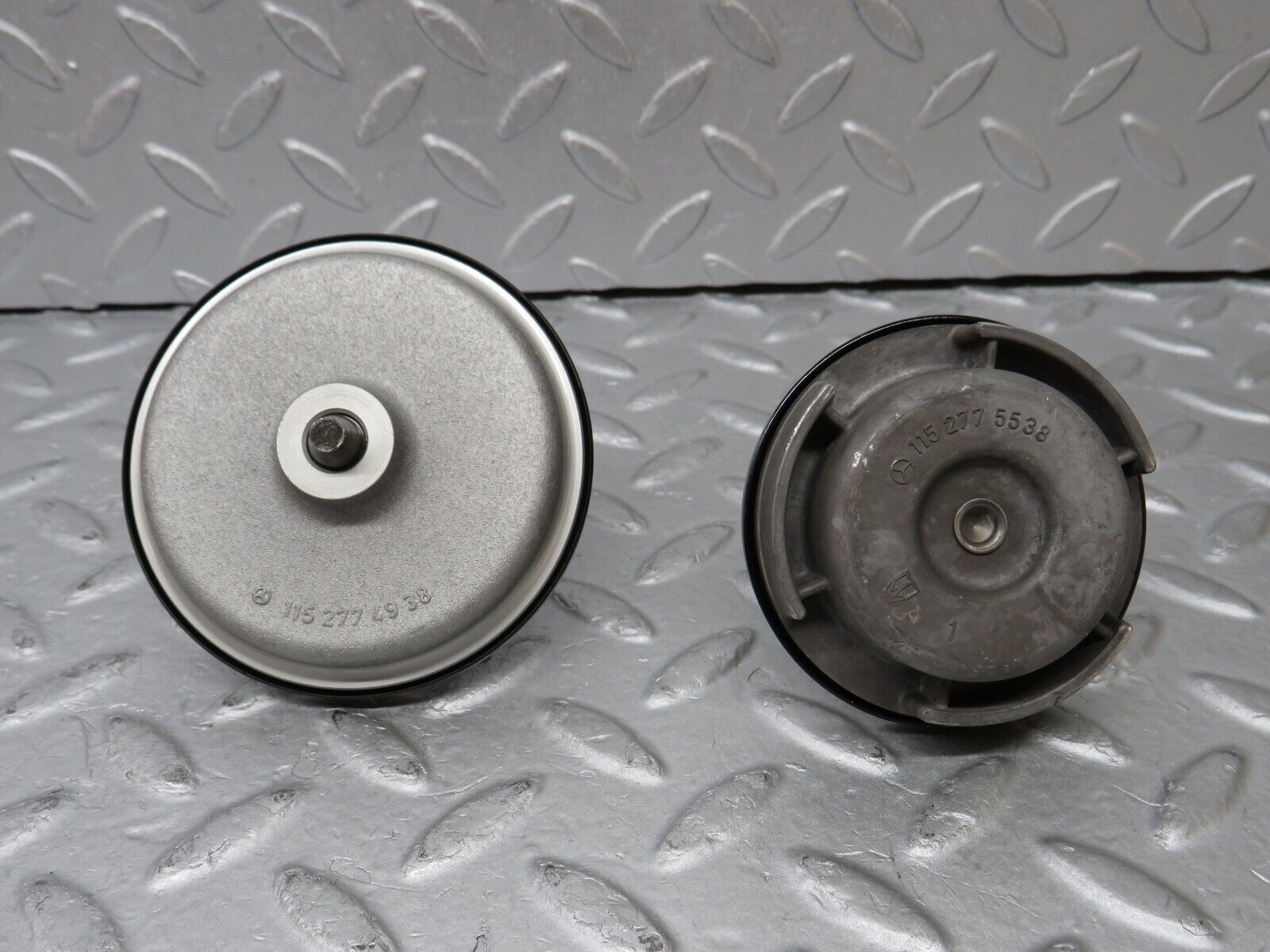 36437 Mercedes-Benz R107 450SL Automatic Gearbox Piston 2x 1152774938 1152775538