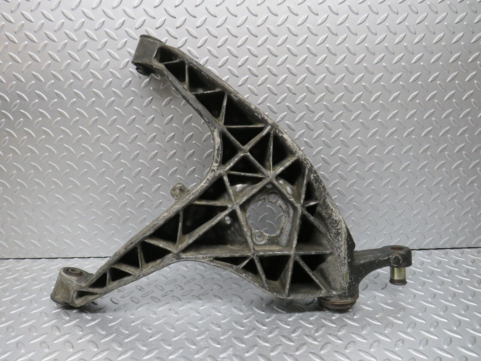 39312 Mercedes-Benz R107 500SL Trailing Arm Control Arm Rear Right 1263520504