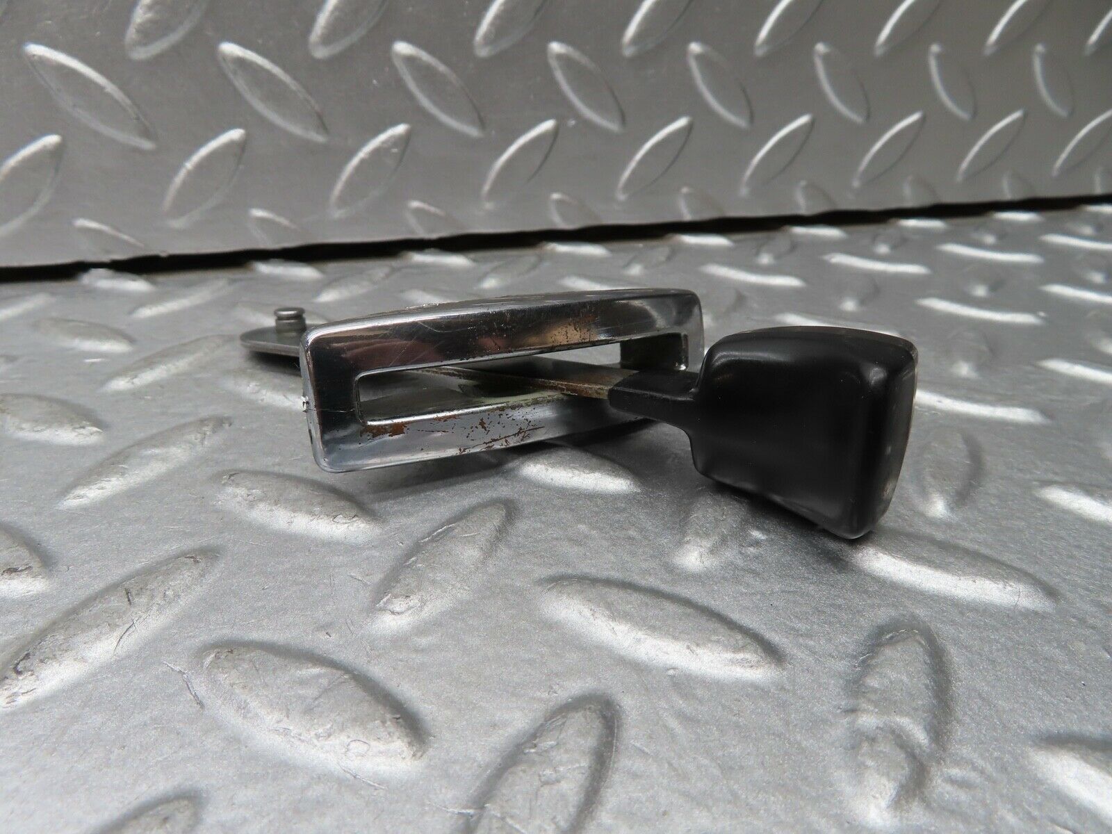 20562 Mercedes-Benz R107 450SL Right Seat Folding Lever