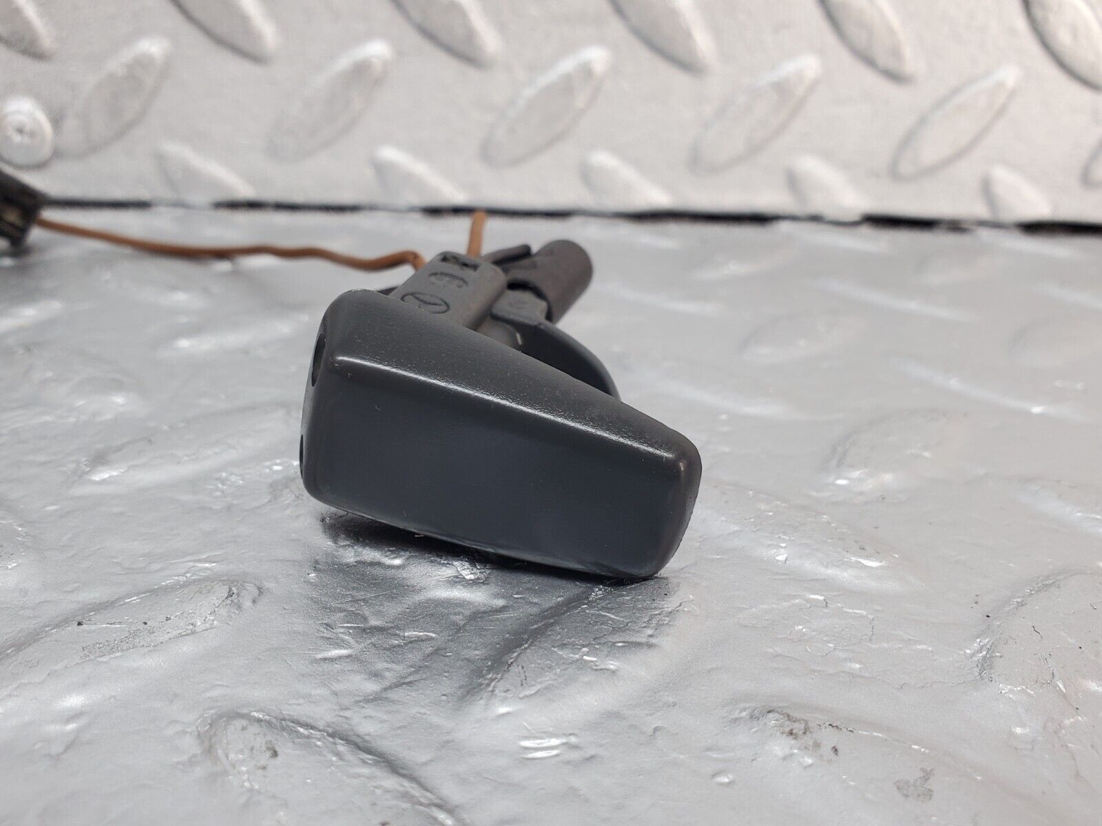 45233 Mercedes-Benz R129 300SL Coupe Windscreen Washer Nozzle 0155459928