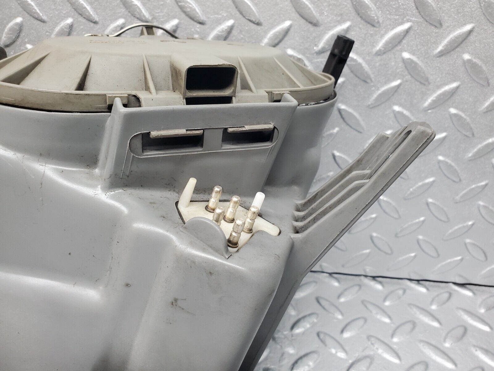 45826 Mercedes-Benz W126 420SE Headlight Right Bosch 0301065706 1268209361