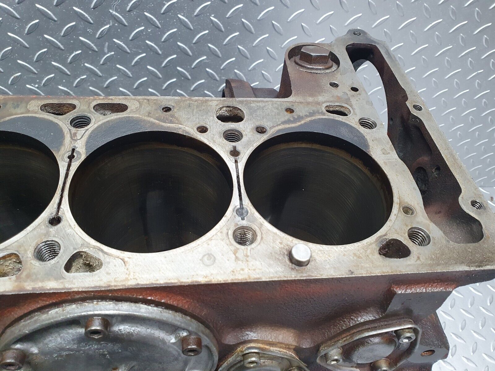 43487 Mercedes-Benz W108 280SE Engine Block 130.980 1300110101
