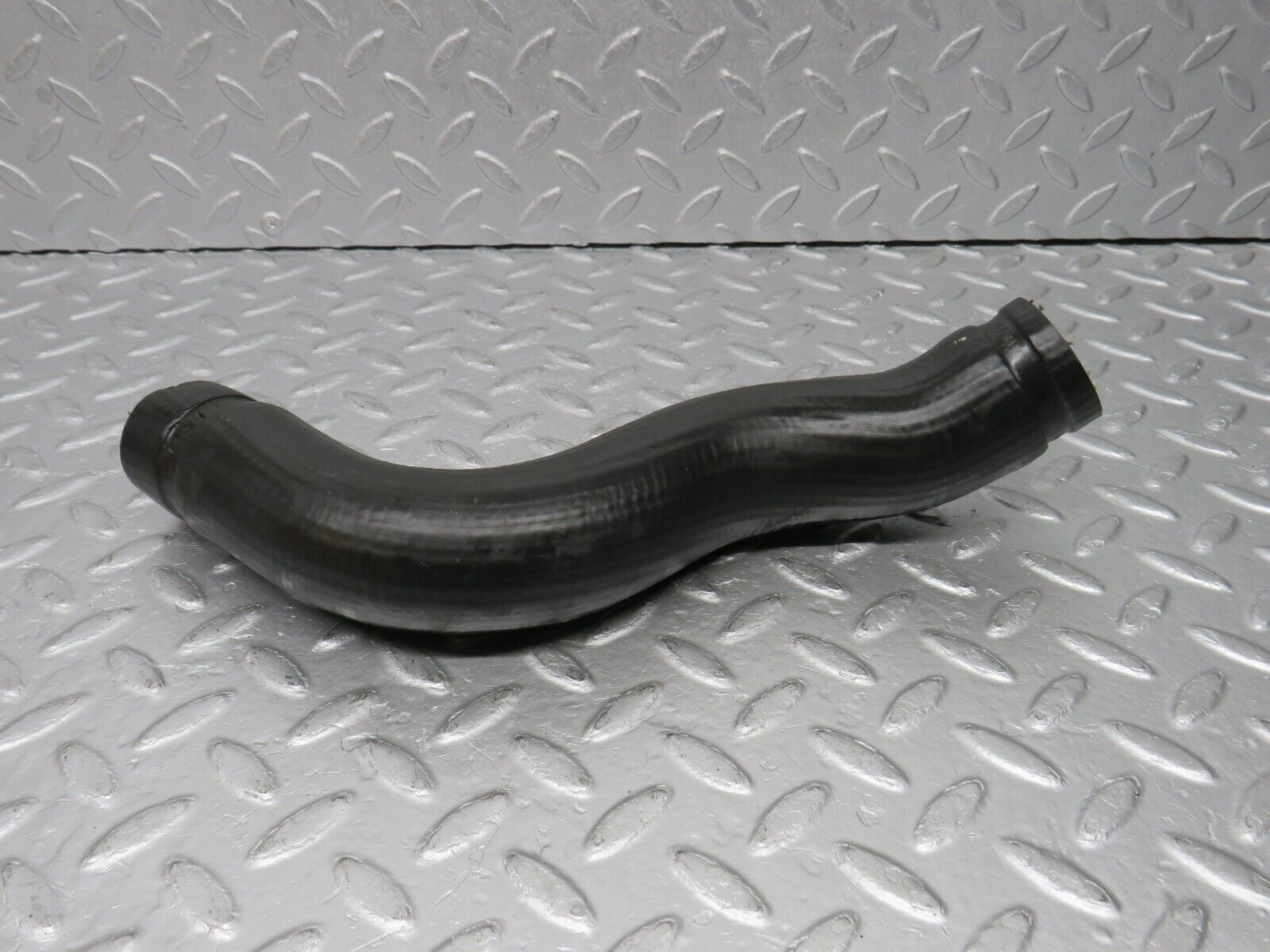 39177 Mercedes-Benz R107 500SL Radiator Hose Pipe 1075011262