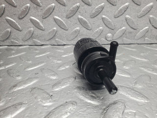 W124 Wagon windscreen washer pump used OEM