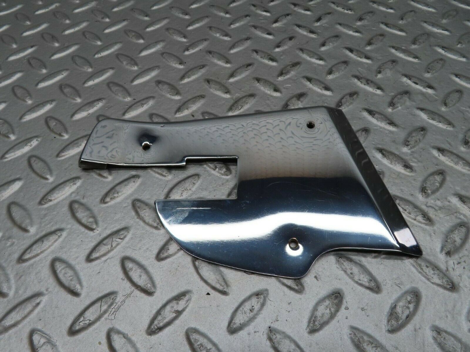 15618 Mercedes-Benz R107 450SL Left Door Chrome Cover