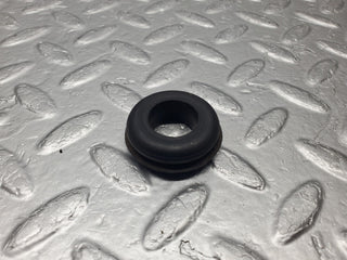 W123 Wagon rear wiper arm rubber seal used OEM