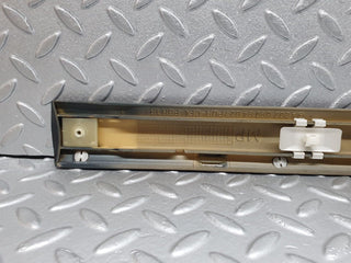 41804 Mercedes-Benz W202 C200 Front Right Door Centre Moulding Trim 2026909462