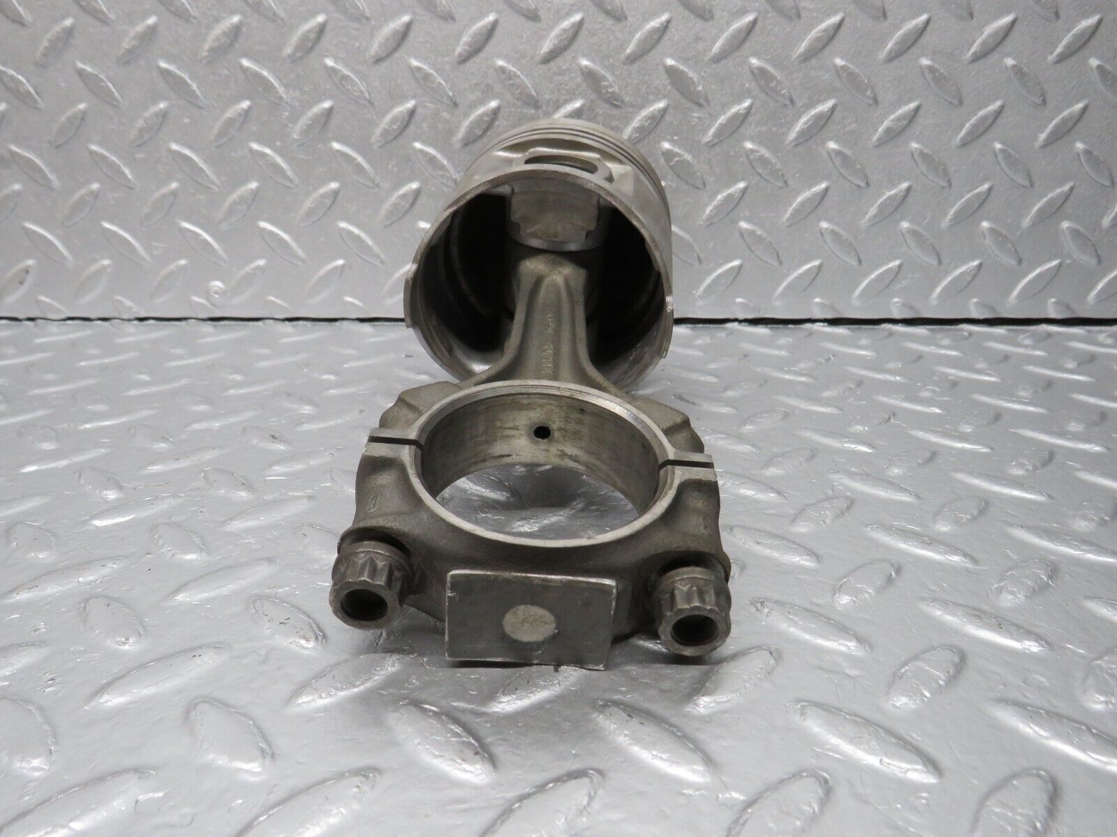 40023 Mercedes-Benz R107 350SL Piston With Connecting Rod 92.00mm