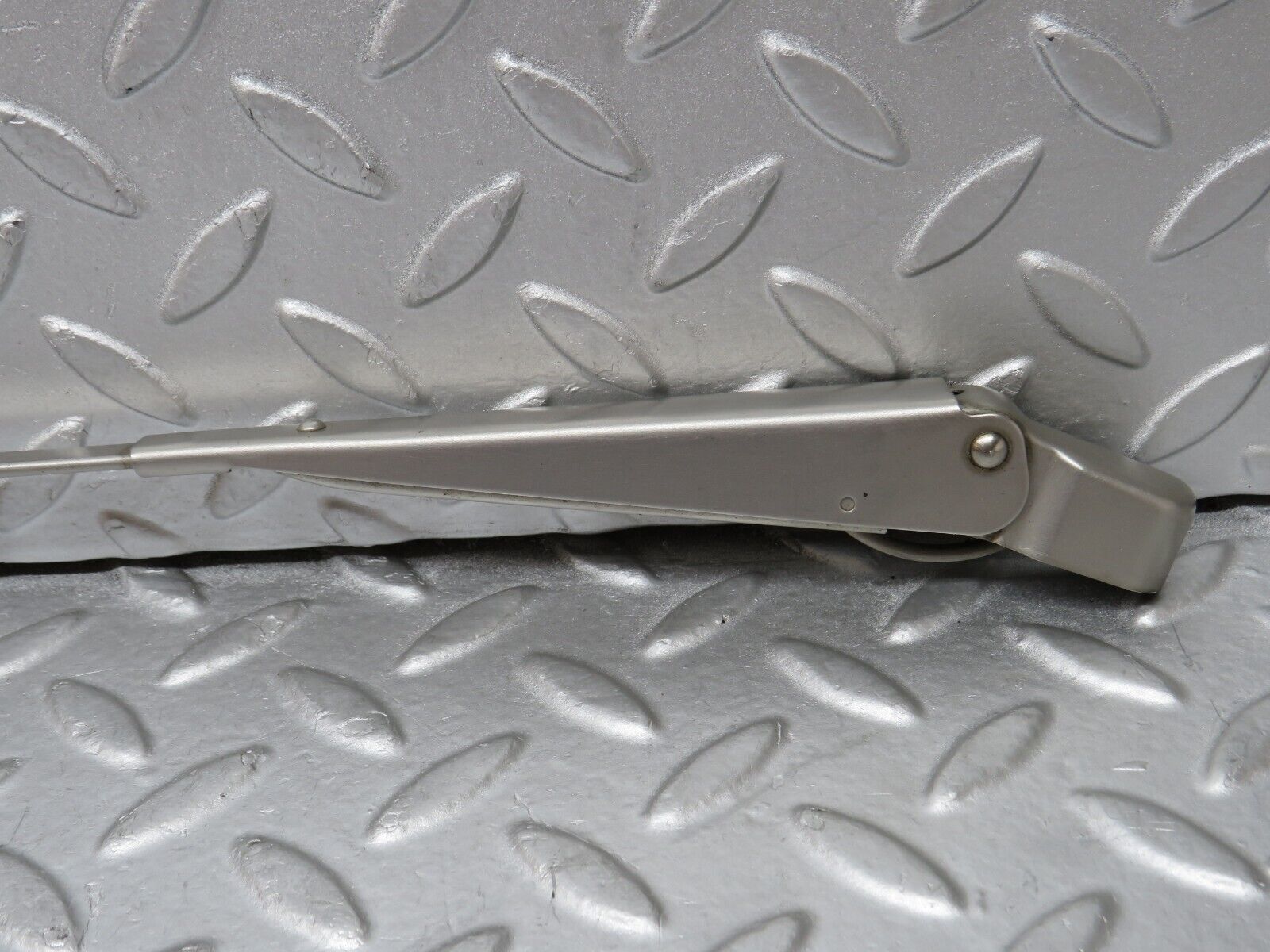 35548 Mercedes-Benz R107 280SL Front Left Windscreen Wiper Arm