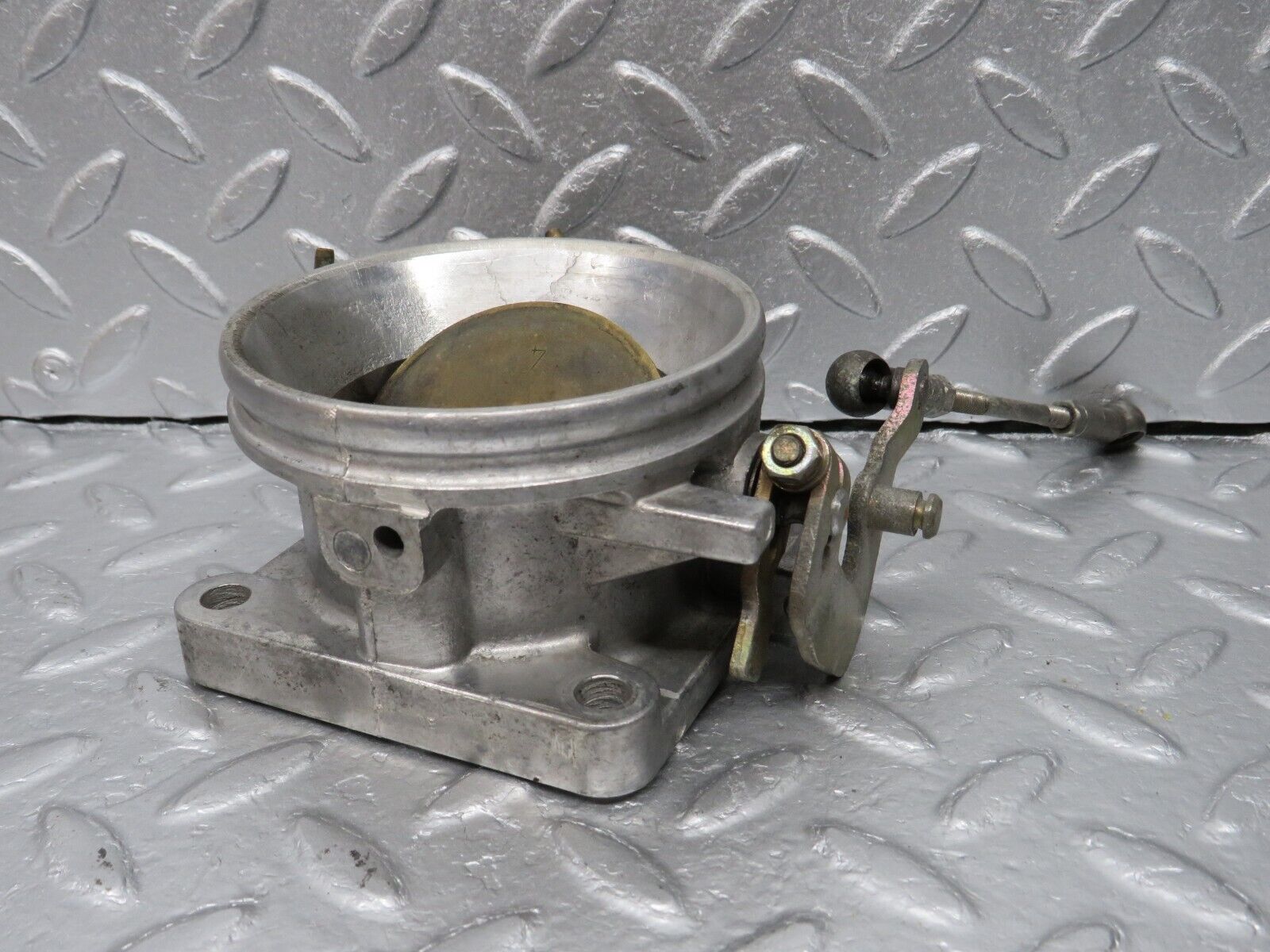 39998 Mercedes-Benz R107 350SL Throttle Body Valve