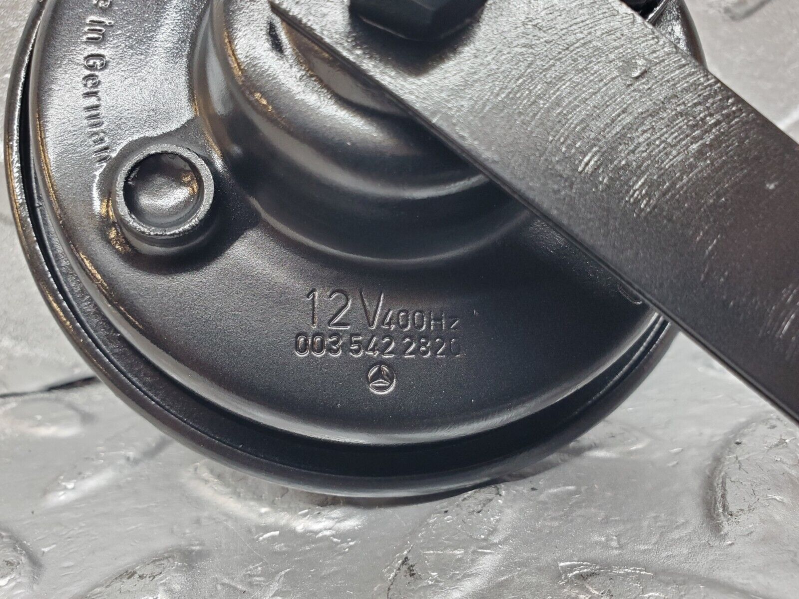 45207 Mercedes-Benz R129 300SL Coupe Horn 0035422820 002952