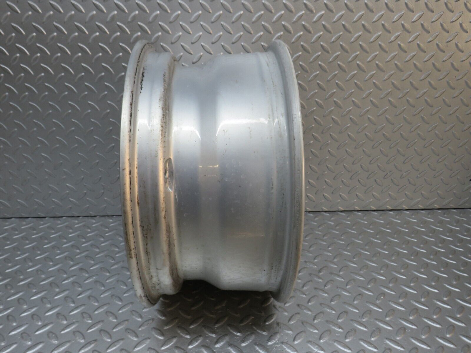 39529 Mercedes-Benz R107 Alloy Wheel 7Jx15H2 ET44 2014001302