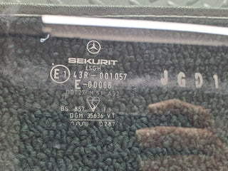 W123 Wagon front right window glass used OEM