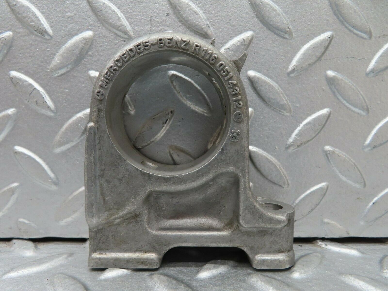 15647 Mercedes-Benz R107 450SL Camshaft Tower Bearing 1160514312