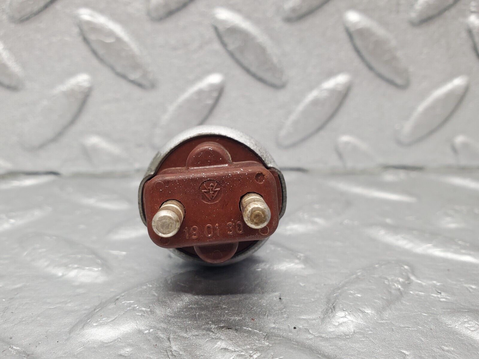 46000 Mercedes-Benz V123 240D LWB Brake Light Switch 190130