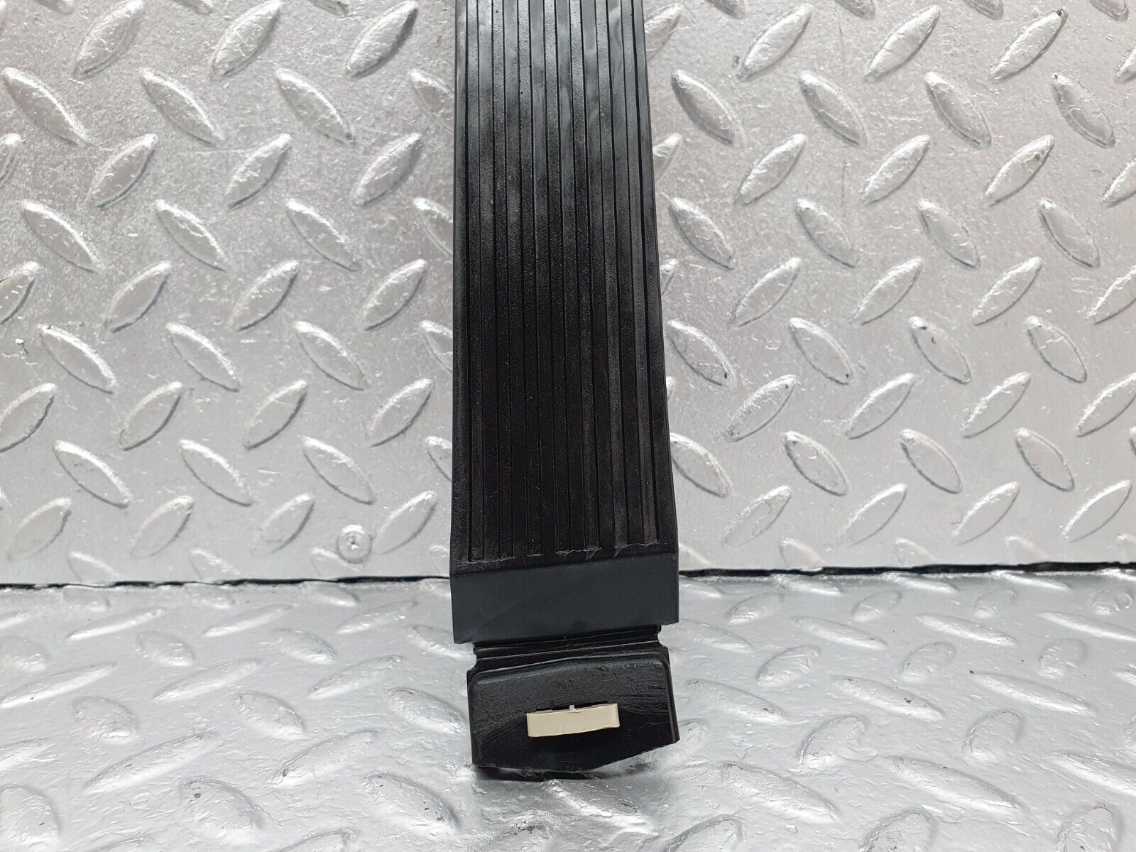 42693 Mercedes-Benz W201 190 2.0L Accelerator Pedal With Rubber 1263000504 1233010082
