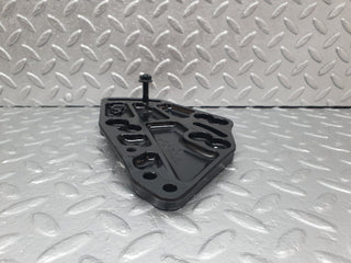 43551 Mercedes-Benz C126 380SEC Coupe Power Steering Pump Bracket 1174661141