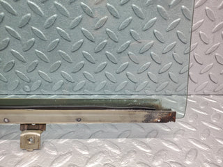 S123 Wagon rear right window glass used OEM