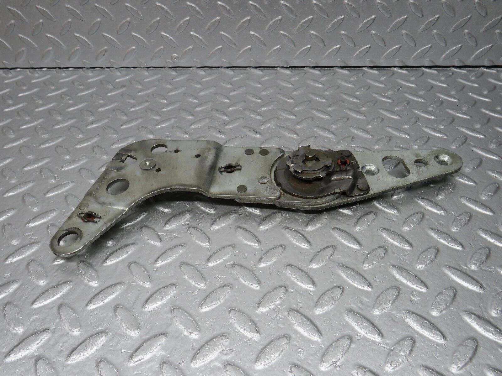 40015 Mercedes-Benz R107 350SL Front Right Seat Hinge 0009109285
