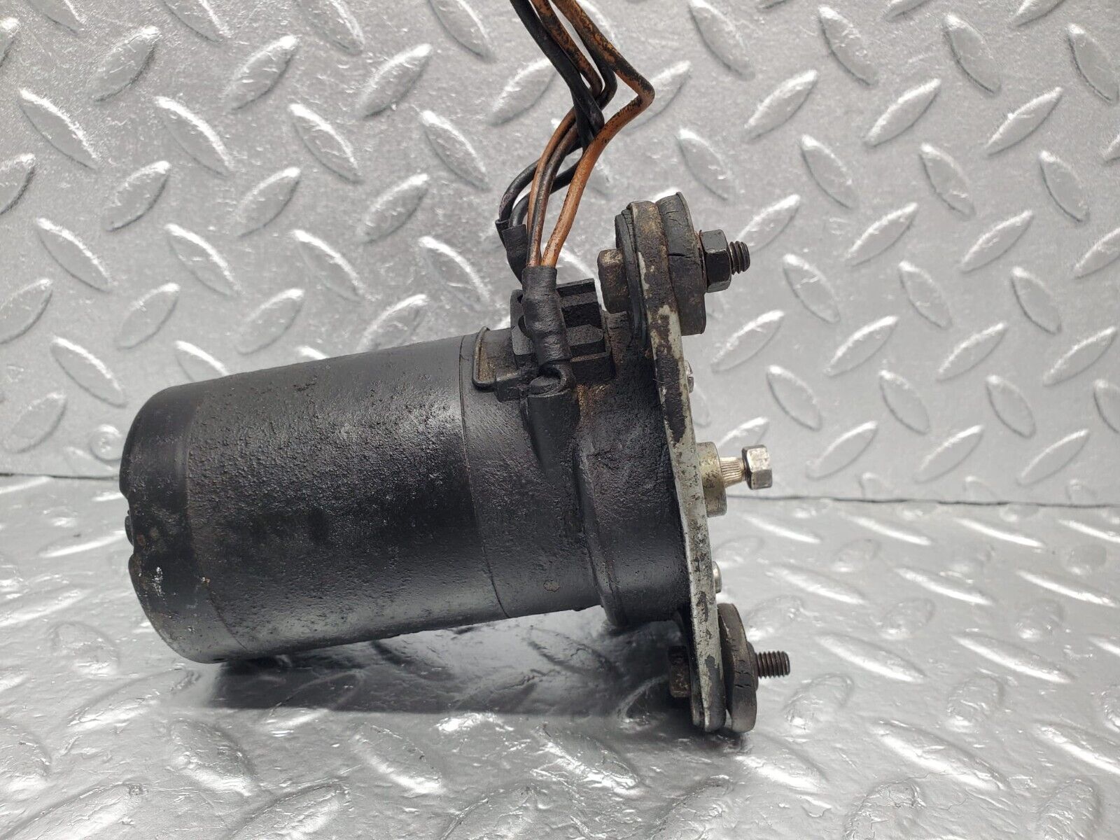 46851 Mercedes-Benz W105 Ponton Windscreen Wiper Motor