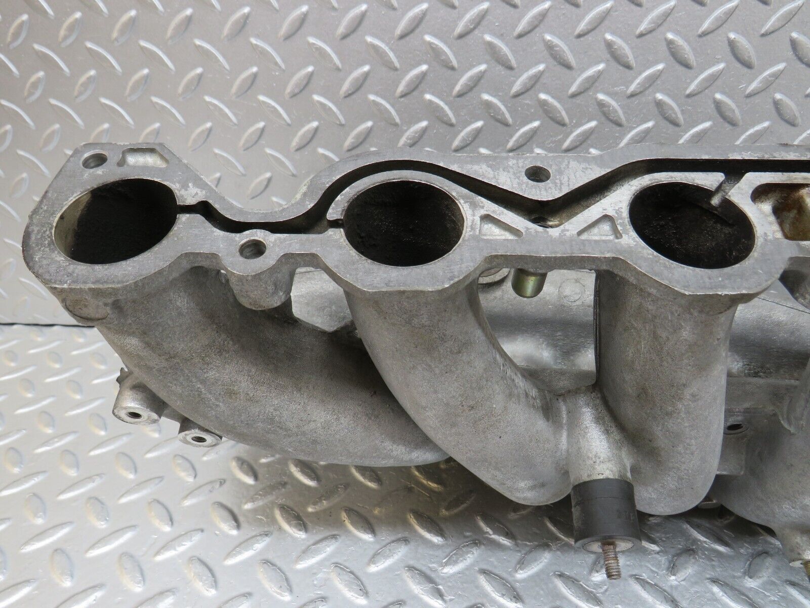 35635 Mercedes-Benz R107 280SL Intake Manifold 1101413701