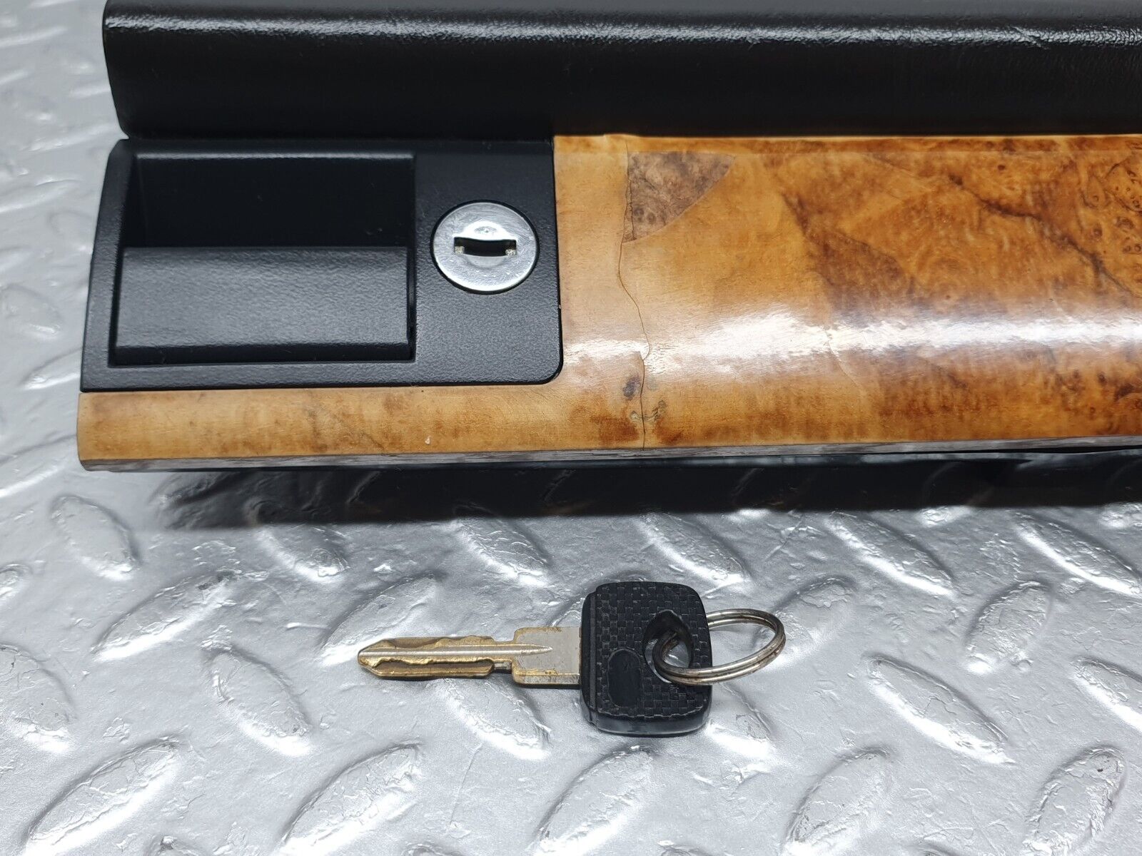 43708 Mercedes-Benz C126 380SEC Coupe Glove Box Door With Key