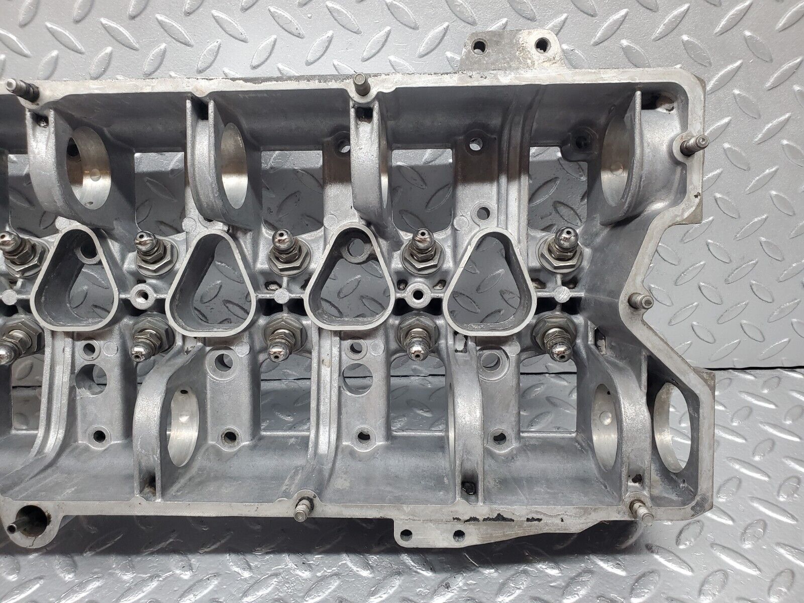 45436 Mercedes-Benz 280E M110.988 Camshaft Bearing Casing 1100163304