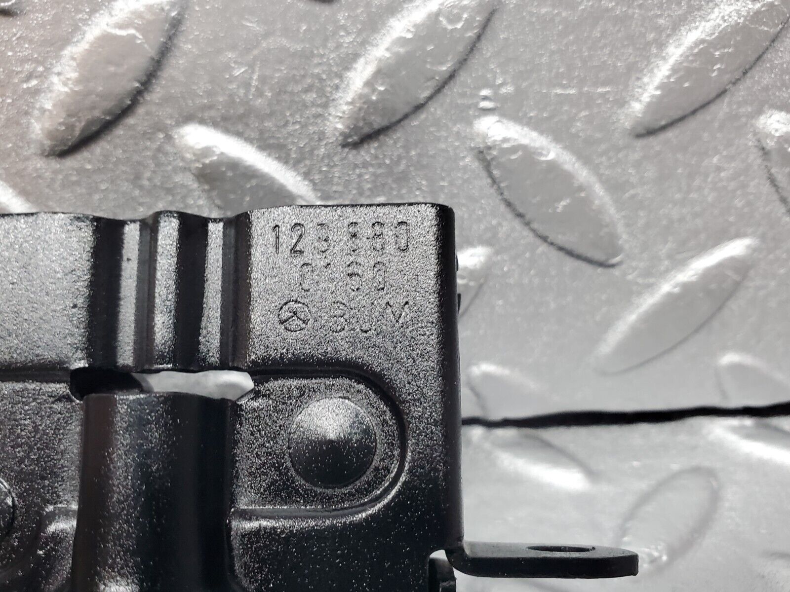 45214 Mercedes-Benz R129 300SL Coupe Bonnet Lock Latch 1298800160