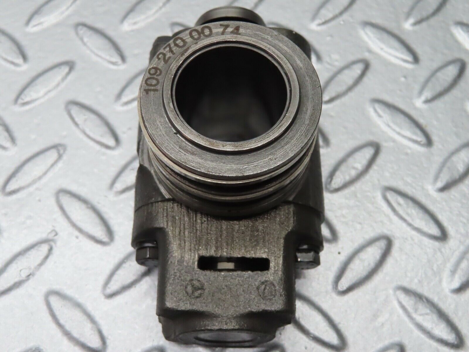 19774 Mercedes-Benz R107 450SL Automatic Gearbox Governor 1092700074