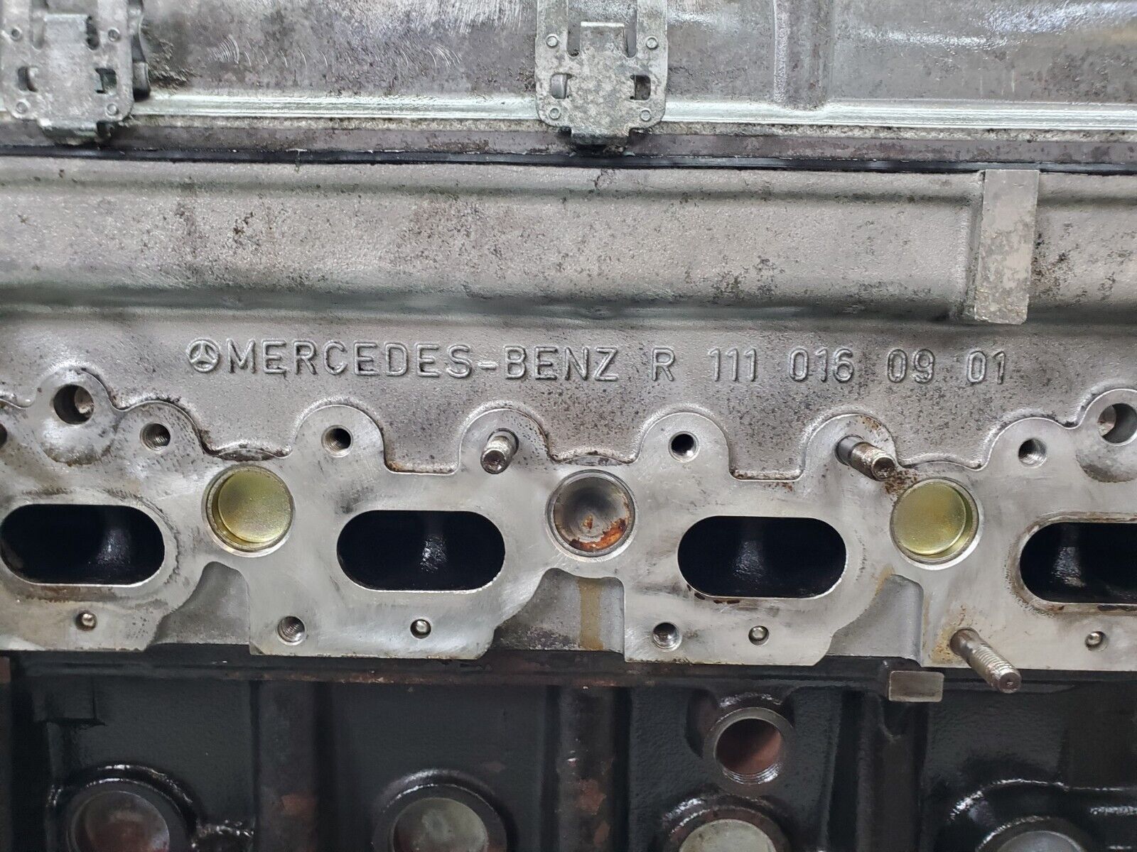 44887 Mercedes-Benz W124 220E Complete Engine 111.960 1110111201