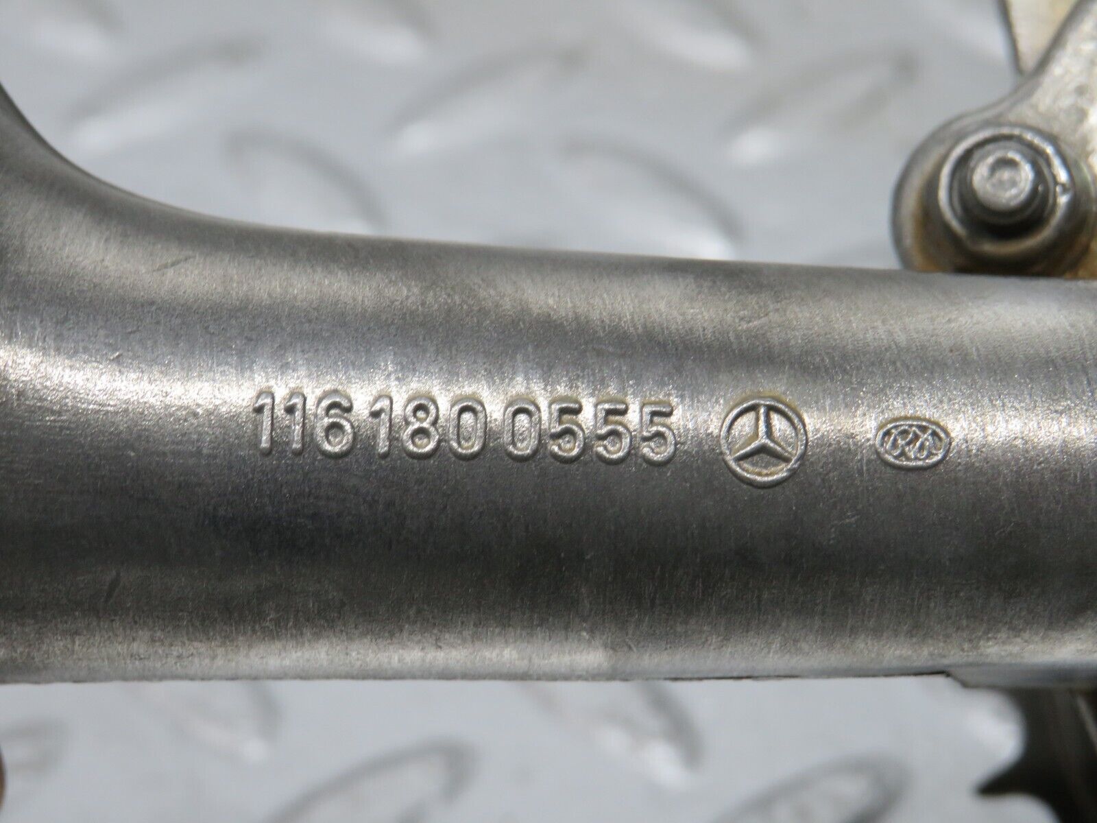 32957 Mercedes-Benz C107 R107 450 V8 Oil Pump & Sprocket 1161810212 1161800502