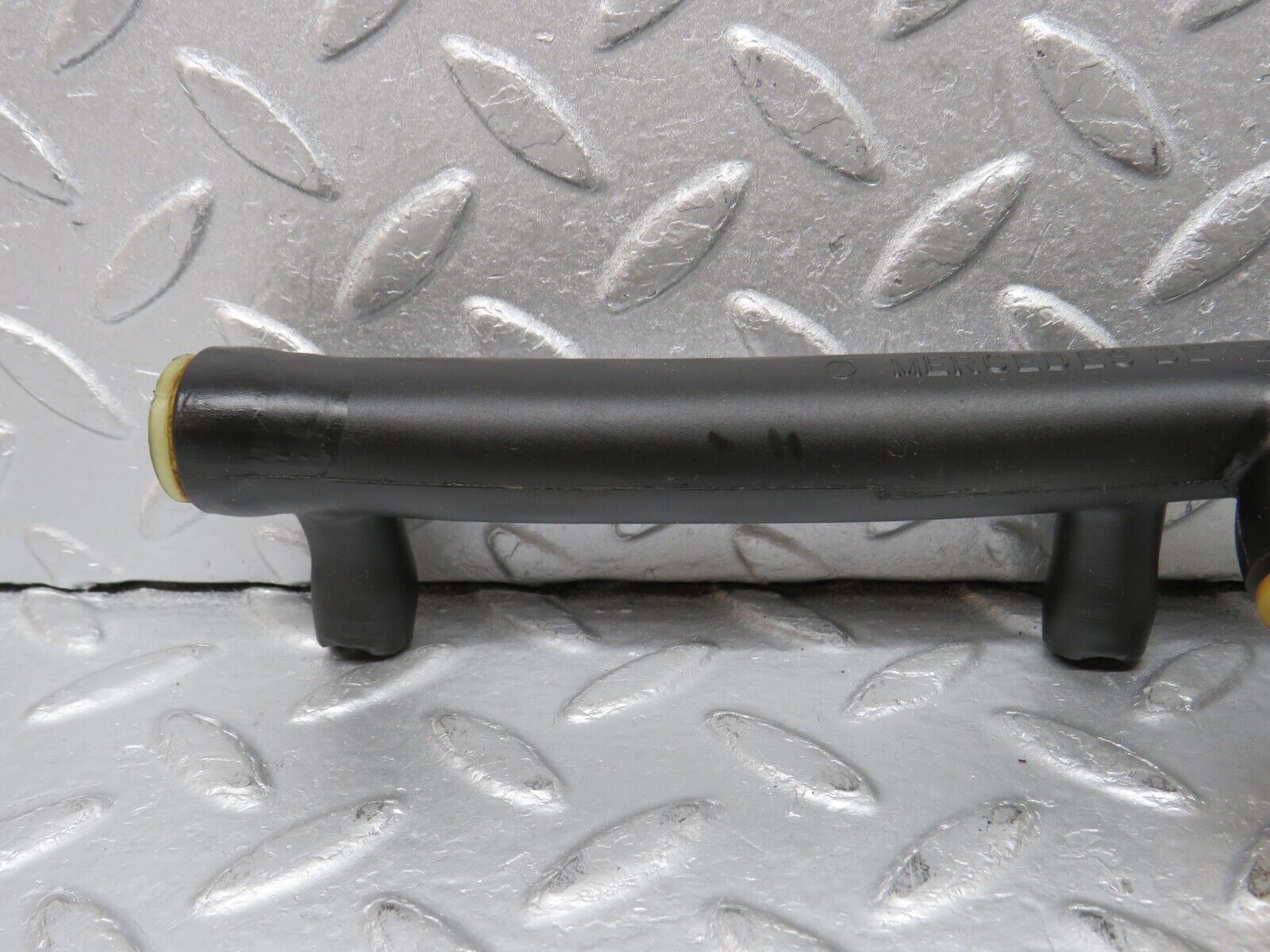 39162 Mercedes-Benz R107 500SL Air Intake Breather Hose Pipe 1160940982