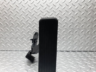 41787 Mercedes-Benz W202 C200 Accelerator Pedal With Linkage 1243011320 220301001 1293010382