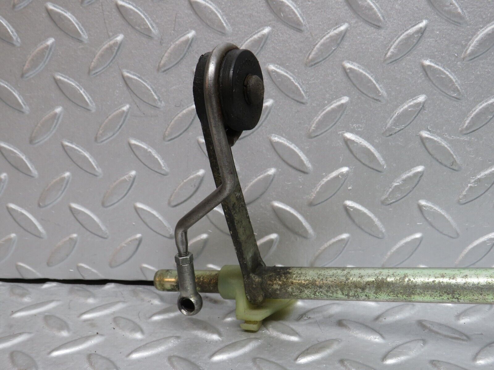 39215 Mercedes-Benz R107 500SL Accelerator Pedal Linkage