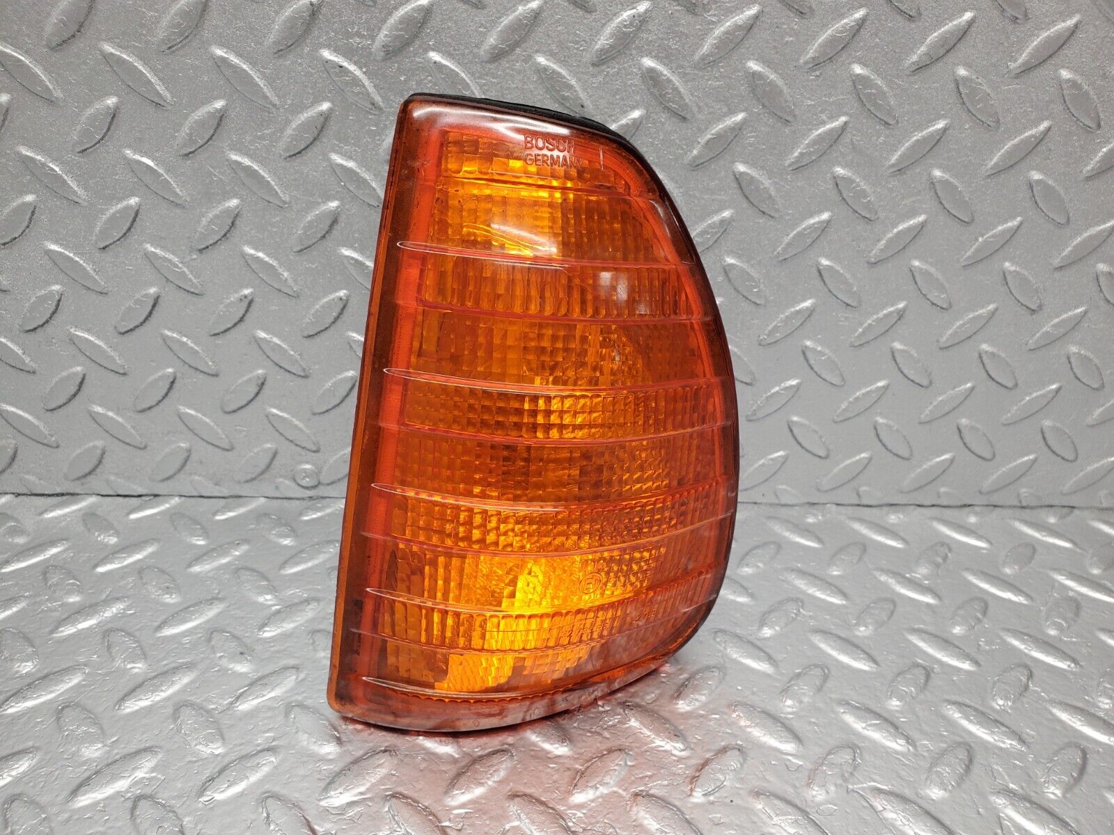 46401 Mercedes-Benz C123 280CE Coupe Front Left Indicator Light Bosch 32739R6