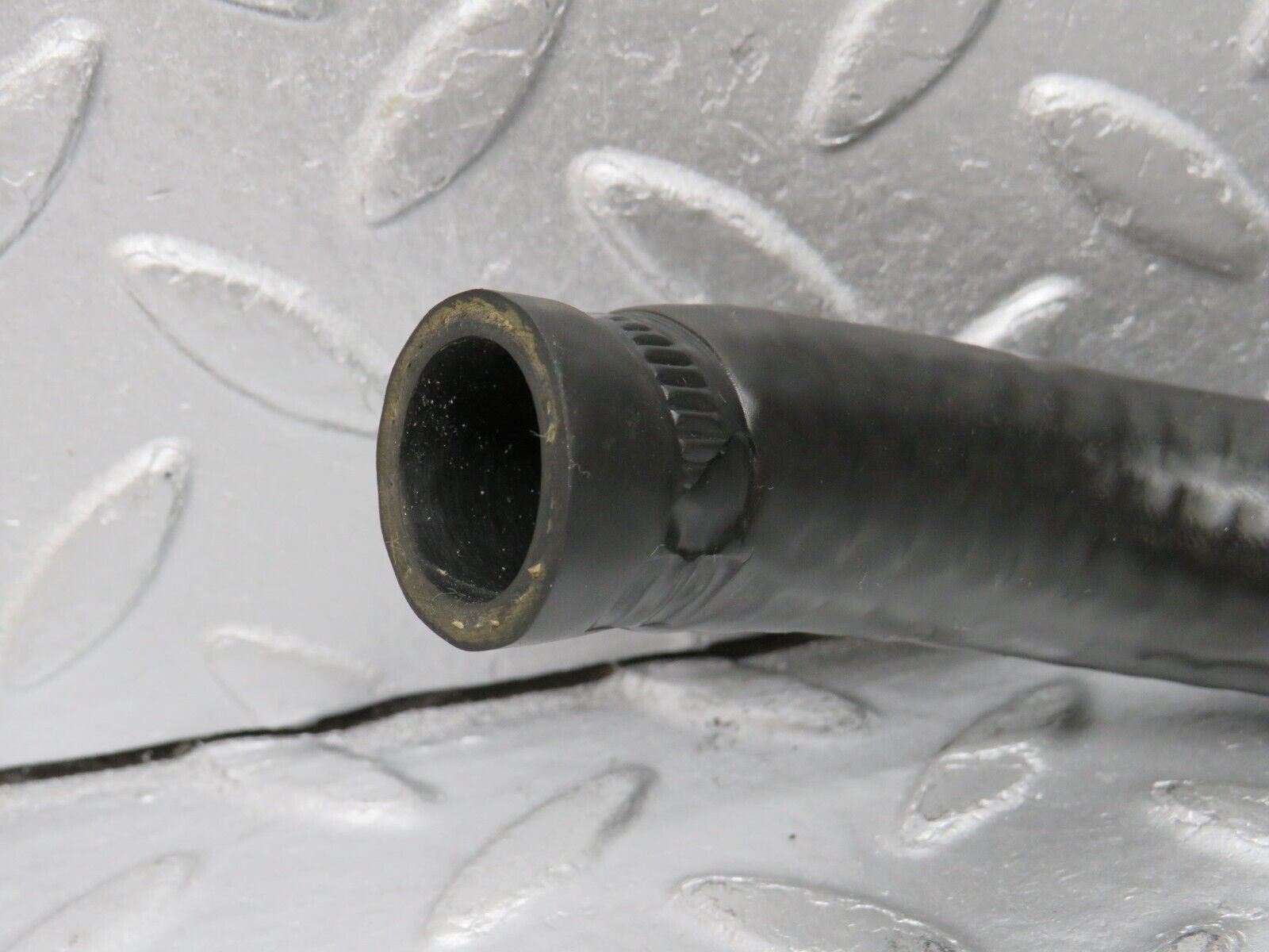 39175 Mercedes-Benz R107 500SL Heater Hose Pipe 1078310194