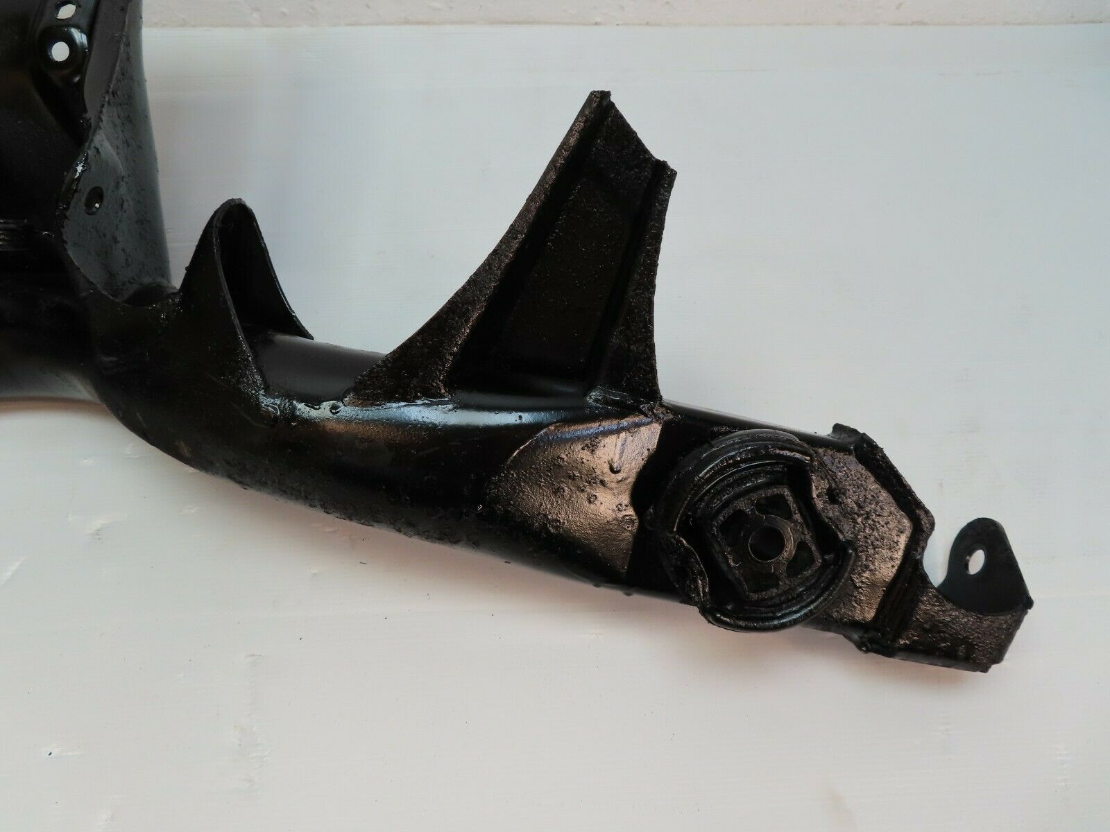 5508 Mercedes-Benz R107 350SL Rear Subframe Axle Carrier