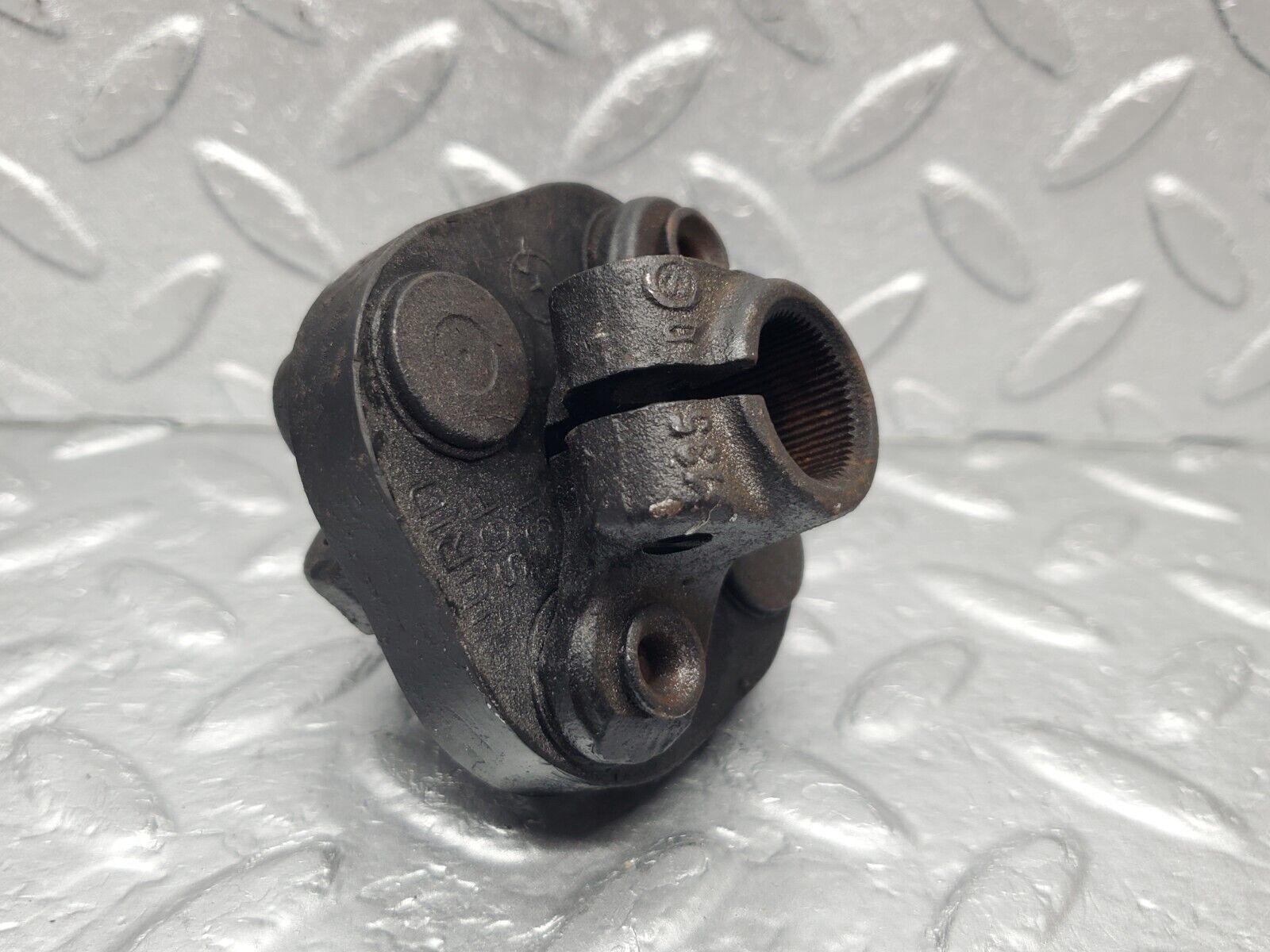 46005 Mercedes-Benz V123 240D LWB Steering Column Lower Shaft Connector