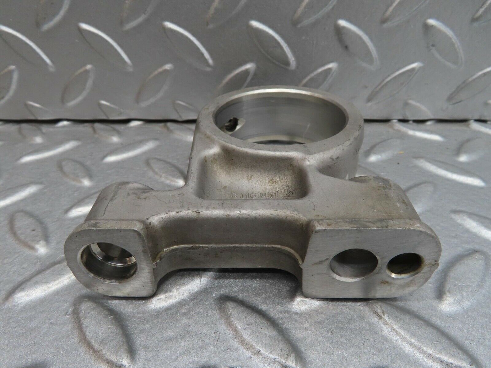 13736 Mercedes-Benz R107 450SL Camshaft Tower Bearing 1160512712