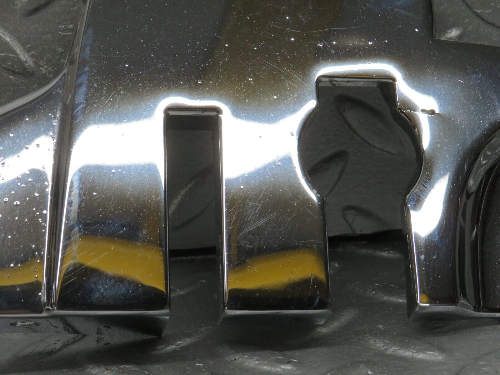 40005 Mercedes-Benz R107 350SL B Pillar Chrome Cover Right 1076930235