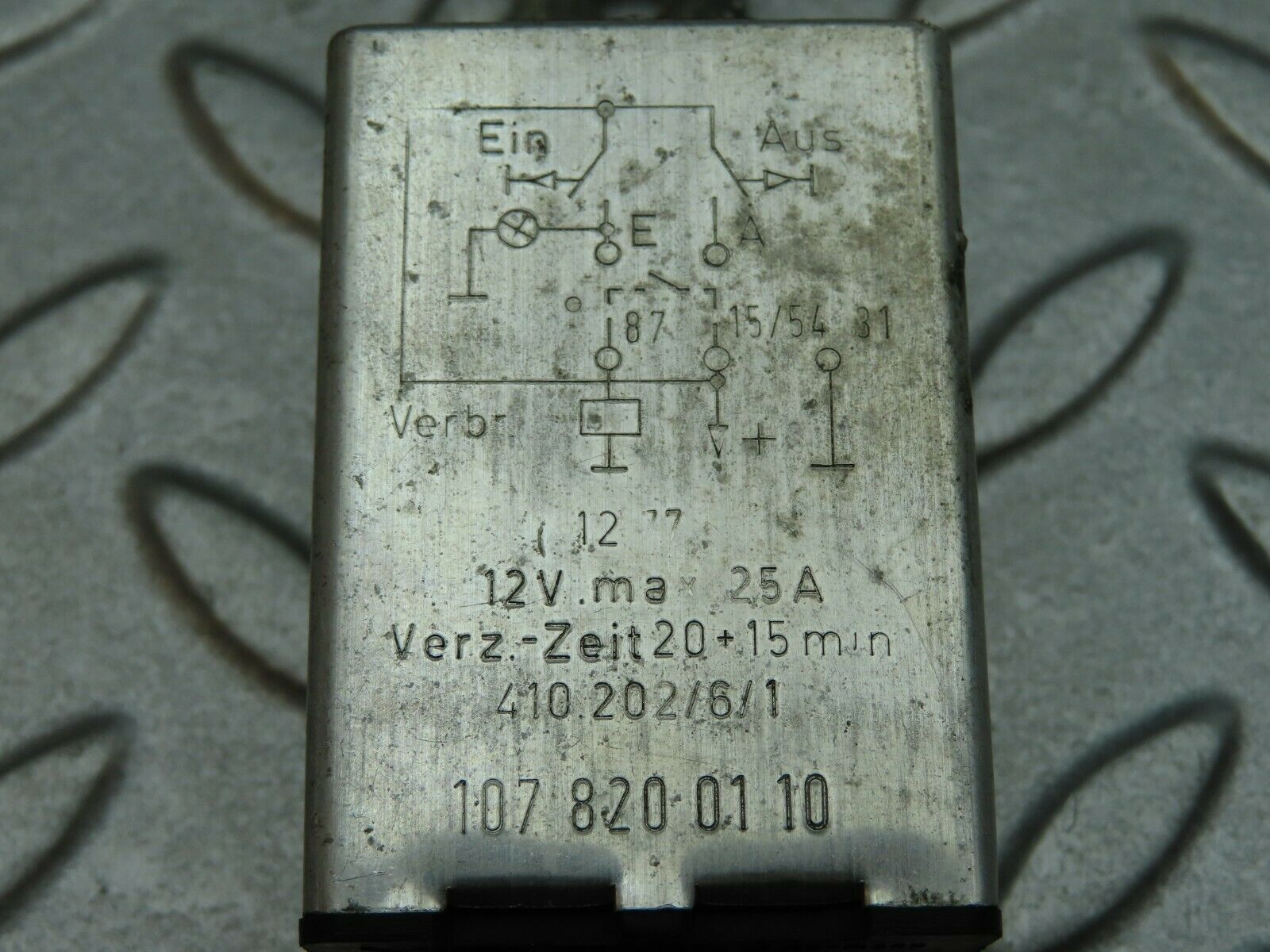 4959 Mercedes-Benz R107 350SL Heated Window Relay 1078200110