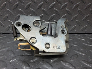 45620 Mercedes-Benz W126 420SE Front Right Door Lock Mechanism 1237230208