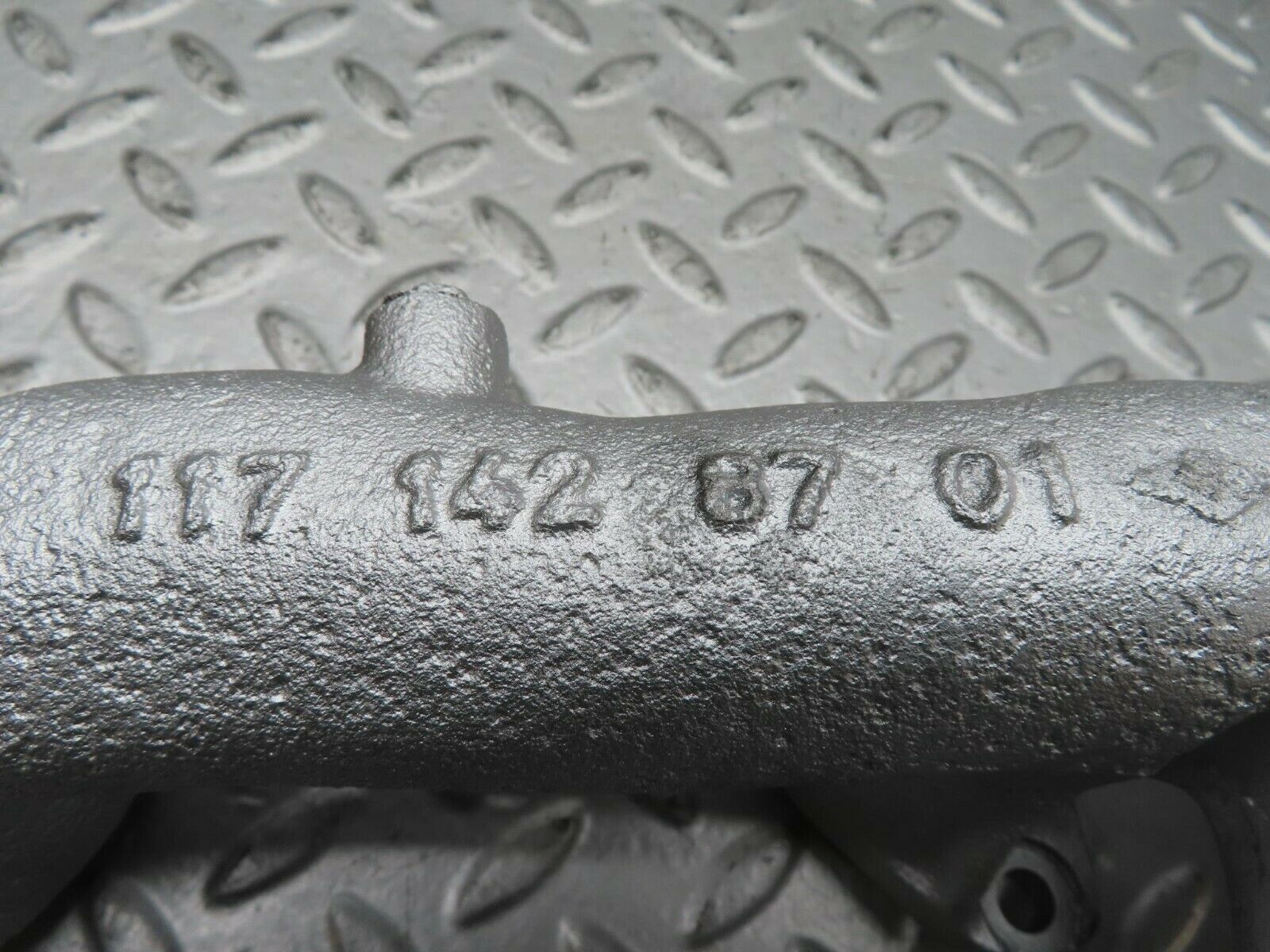 15613 Mercedes-Benz R107 450SL Exhaust Manifold Right 1171428701