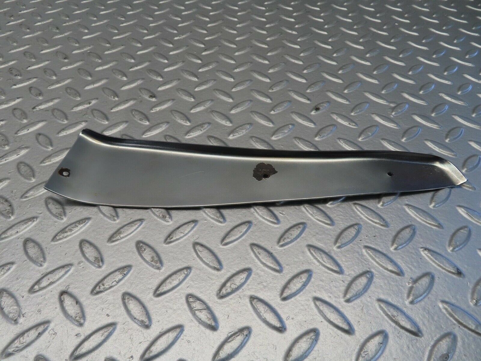 11656 Mercedes-Benz R107 450SL Right Door Chrome Cover