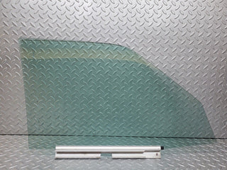 44620 Mercedes-Benz W124 220E Front Left Door Window Glass