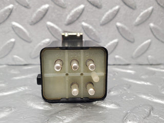 46487 Mercedes-Benz C123 280CE Coupe Rear Heated Window Relay 1078200010
