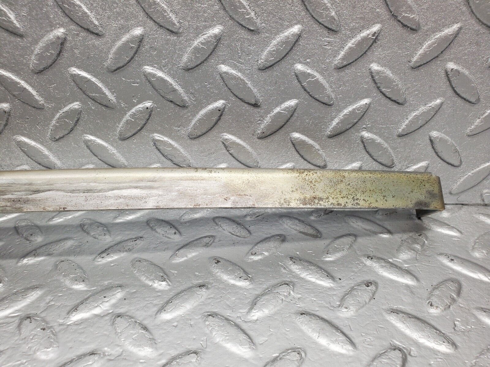 46351 Mercedes-Benz C123 280CE Coupe Front Right Window Channel