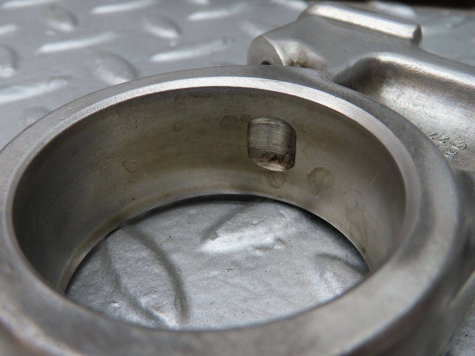 20674 Mercedes-Benz R107 450SL Camshaft Tower Bearing 1160512712